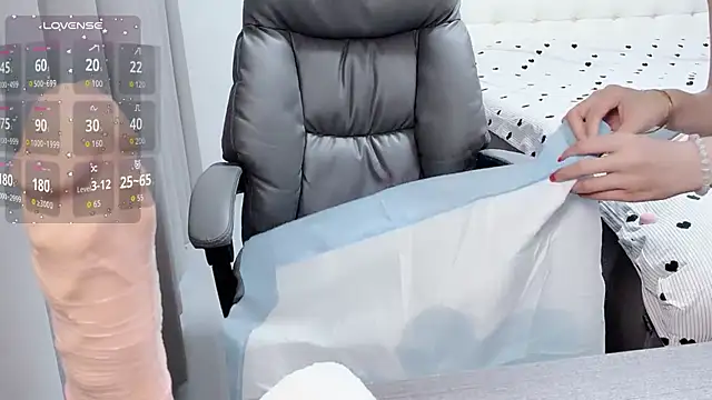 H-2005 Adlı Modelin Canlı XXX Sohbeti