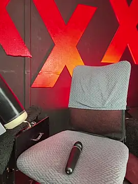 abrilbigcock Show in webcam