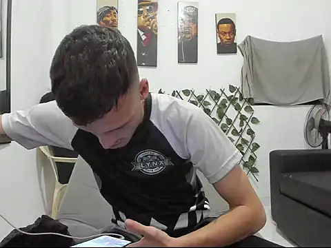 Latins_Bossn Webbikameraesitys