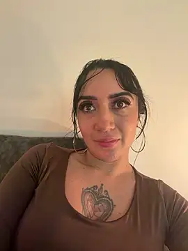 EmmyEvans1's Live XXX Chat