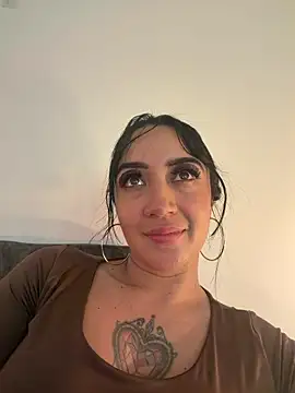 Chat +18 de EmmyEvans1 ao vivo