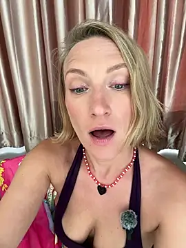 UmaTruewoman's Live Sex Cam Show