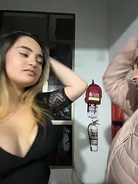 Antonella_Julieta Adlı Modelin Canlı XXX Sohbeti