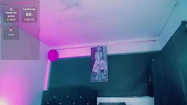 Kendall_hornyyのウェブカメラショー