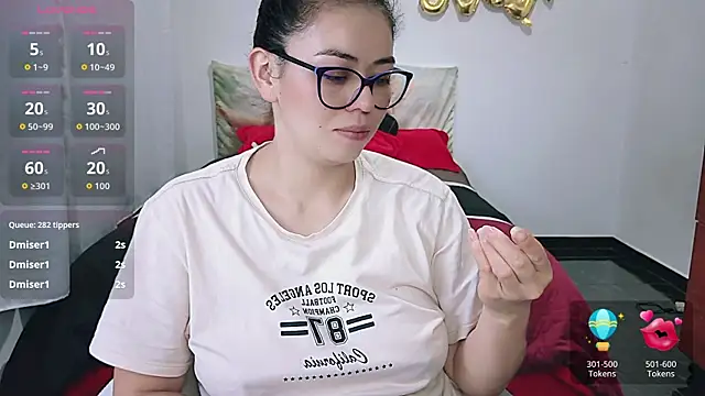 mayhott2 Adlı Modelin Canlı XXX Sohbeti