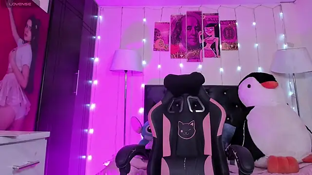 Alissemasiel: вебкам-шоу