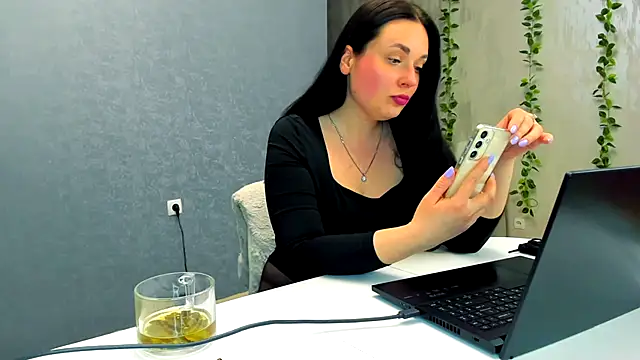 Yesss_Lilith 现场XXX聊天