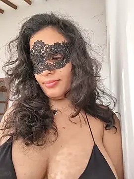 Ruvi_Queen 即時 XXX 聊天