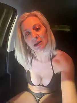 HOTLadyluna: вебкам-шоу