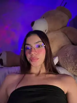 XXX chat uživo modela Eveliin_ruiz