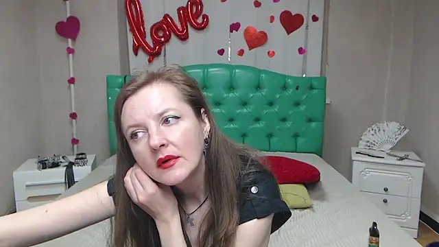 Živý XXX chat MeganPirs