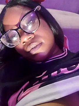 Show de EmilyyRosee_ na webcam