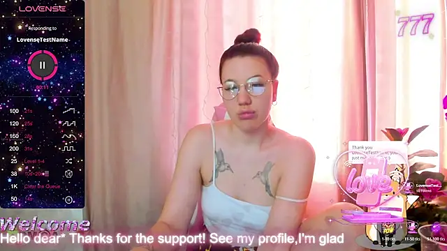 LilllyMoon's Live XXX Chat