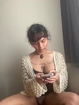 estradiolist 网络视讯表演