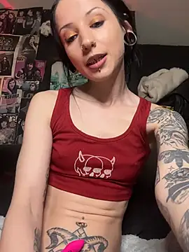 MissMidnightUK Show in webcam