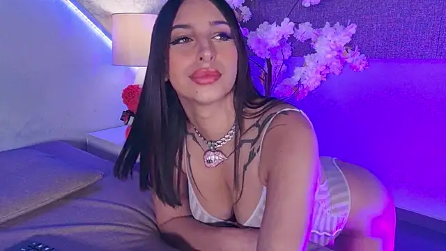 Chat +18 de MelodyAdamss ao vivo