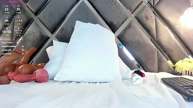 Ivonne_Millerr's Live Chat Room