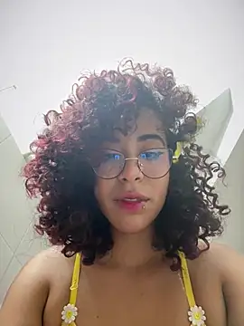 Woo_isDaphne – Kamerová šou