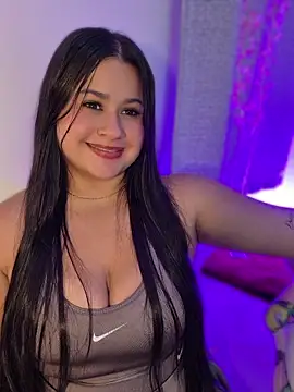 Chat XXX ao vivo de miahkumar
