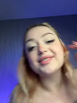 Chatroom XXX en direct de KellyMoors