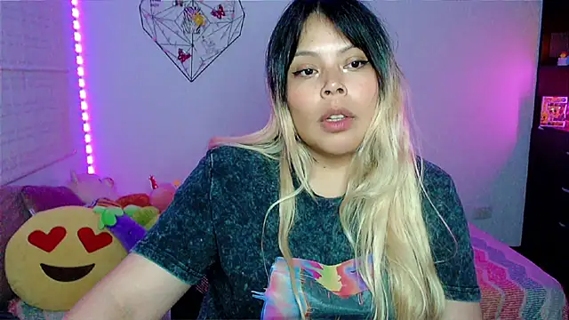 Chatroom XXX en direct de EllieMoonX