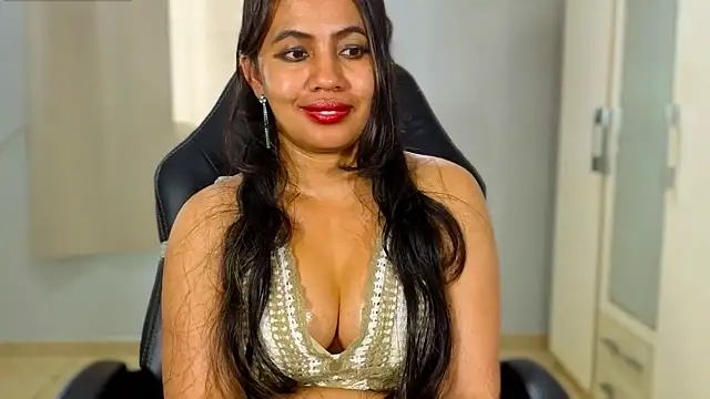 دردشة FannyXhot الجنسية المباشرة