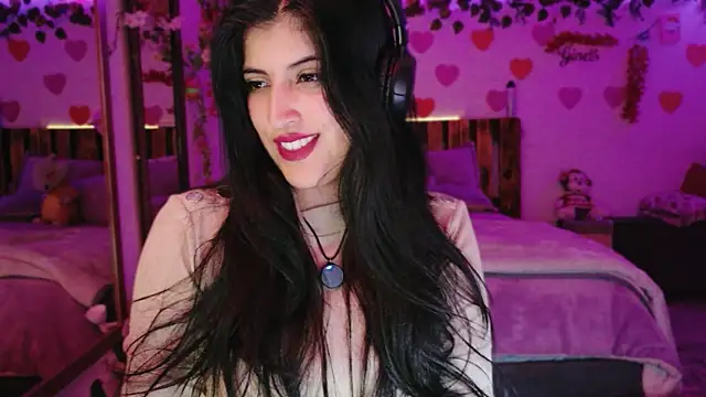 دردشة AzaharJaan الجنسية المباشرة