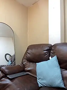 Salvattore_Muller Adlı Modelin Canlı XXX Sohbeti