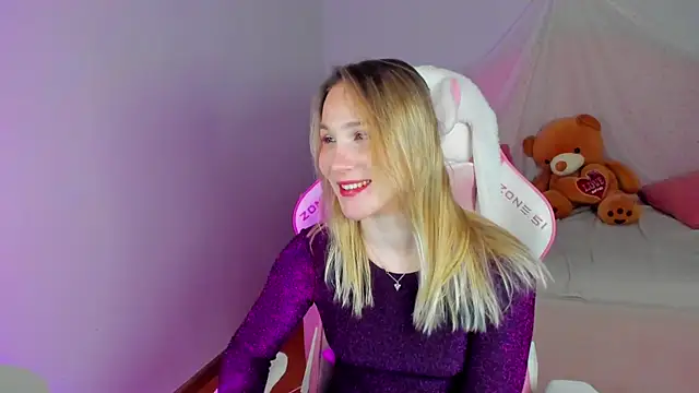 ElaraVoltage Live XXX Chat