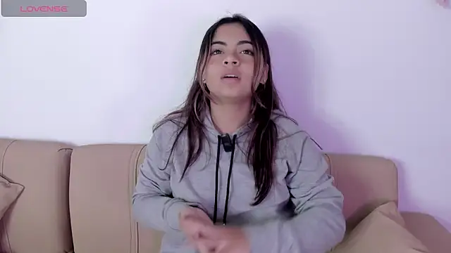 valy_shyness – Naživo XXX chat