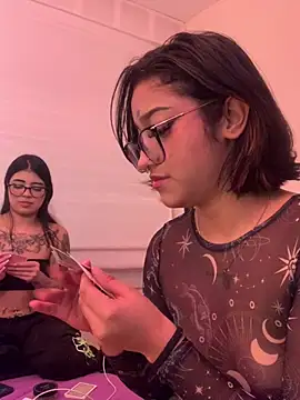 LilithMonette: онлайн-секс-чат