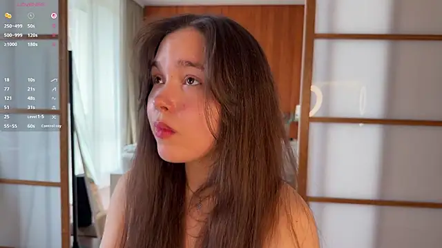 Živý XXX chat PlumyBun