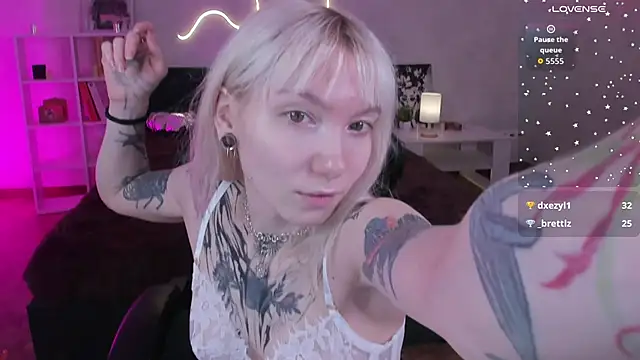 tattoo_art_baby's Live XXX Chat