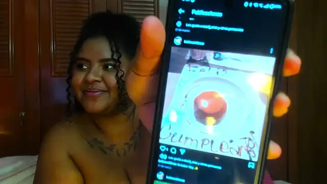 RavenBelmont Adlı Modelin Canlı XXX Sohbeti