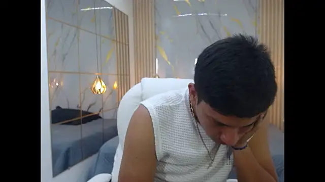 DominantBoy4 Webcam-Show