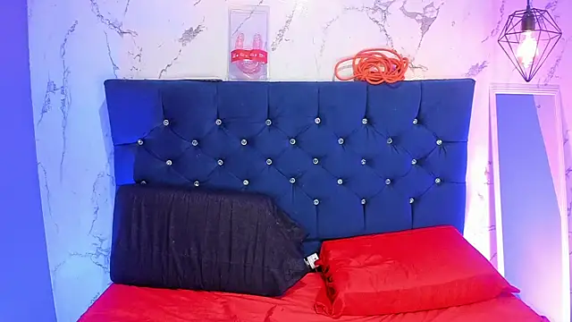 Pertunjukan Kamera Web Dakotaa_Johnson