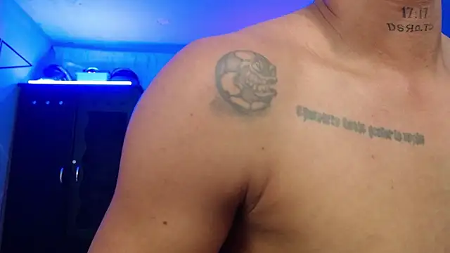 Živý XXX chat MagnusFrost