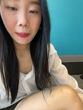 ZHJKS9988のライブXXXチャット