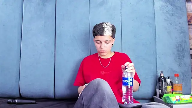 Megan_Thompson_ Live XXX-Chat