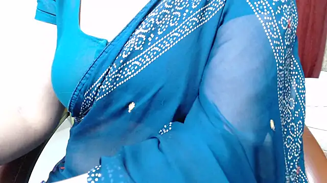 Chat XXX en directo de sunitha-3