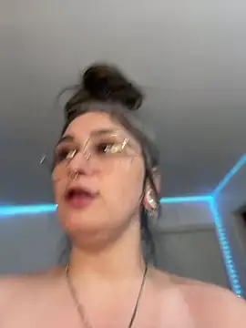 Chat XXX en directo de Alix_Valentine