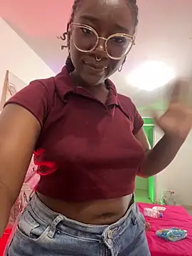 ZahhyFrequency 现场XXX聊天