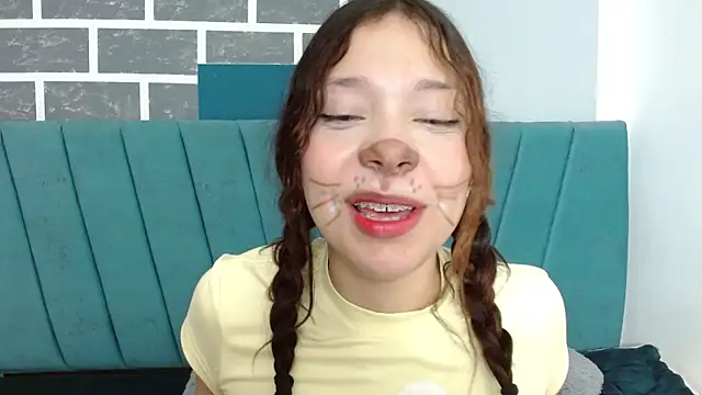 Sweet_kitty_05 Chat XXX in diretta