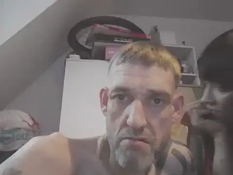 DOUBLETROUBLE7773 webkamerás műsora