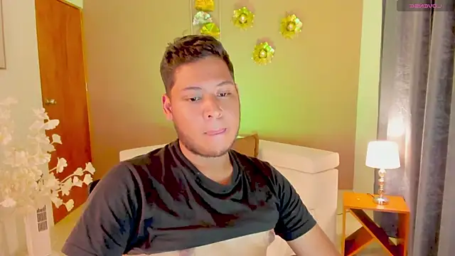 Akon_2XXX Show Webcam