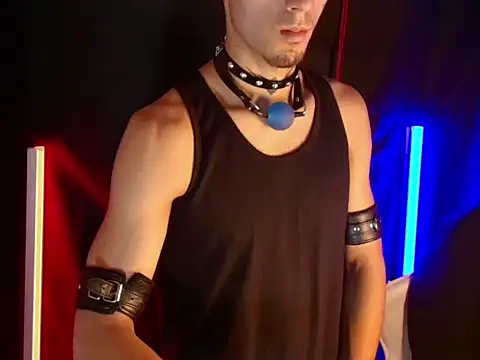 dark_men1 Adlı Modelin Canlı XXX Sohbeti