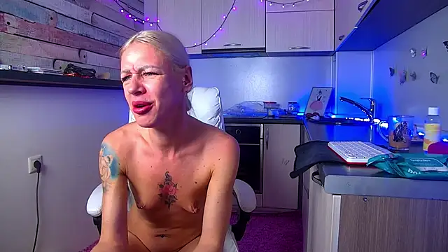 Skinny_Nallyn Webbikameraesitys