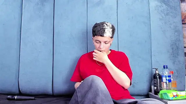 Megan_Thompson_ Adlı Modelin Canlı XXX Sohbeti