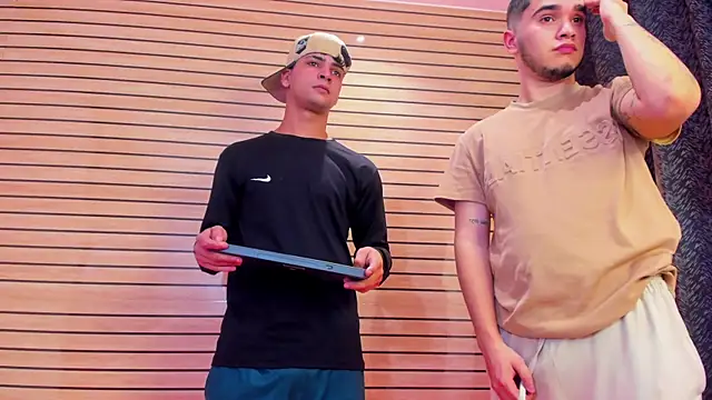 TheBatMansion: απευθείας συνομιλία ΧΧΧ