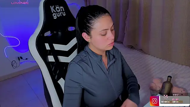 Chat XXX ao vivo de Victoryyy_